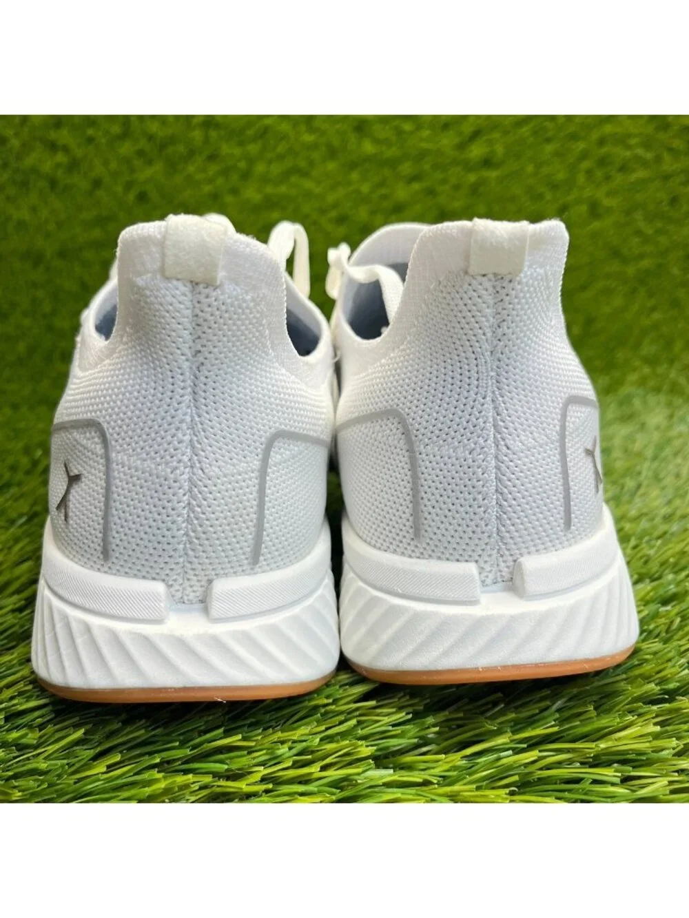 Flux Adapt Runner White Gum Womens Size 7.5 Running Athletic Walking Knit Shoes